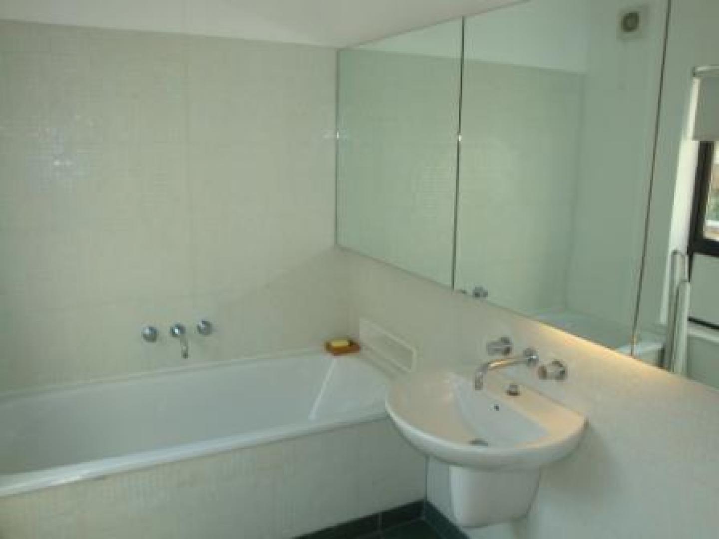 			NEW INSTRUCTION, 2 Bedroom, 1 bath, 1 reception Flat			 Rosemont Road, FINCHLEY ROAD